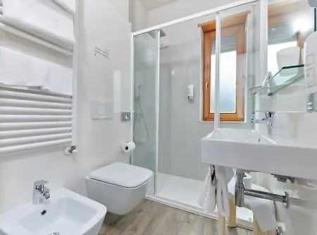 Eco Benacus Otel